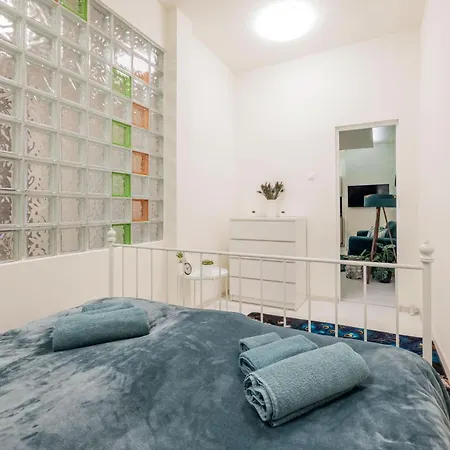 Hideaway With Jungle Vibes *