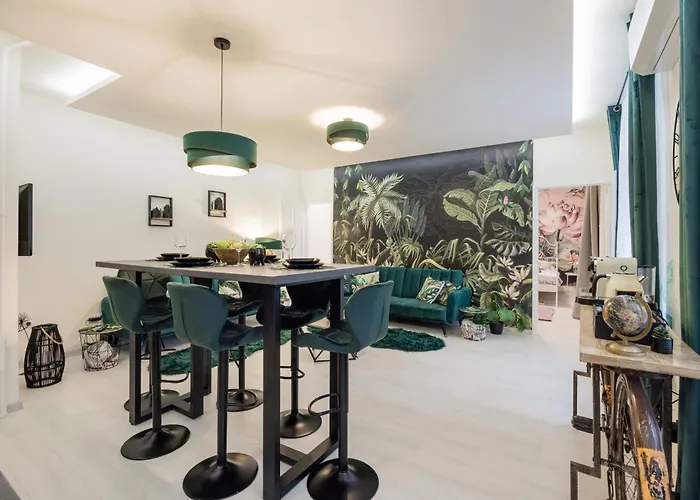 Hideaway With Jungle Vibes * Budapest